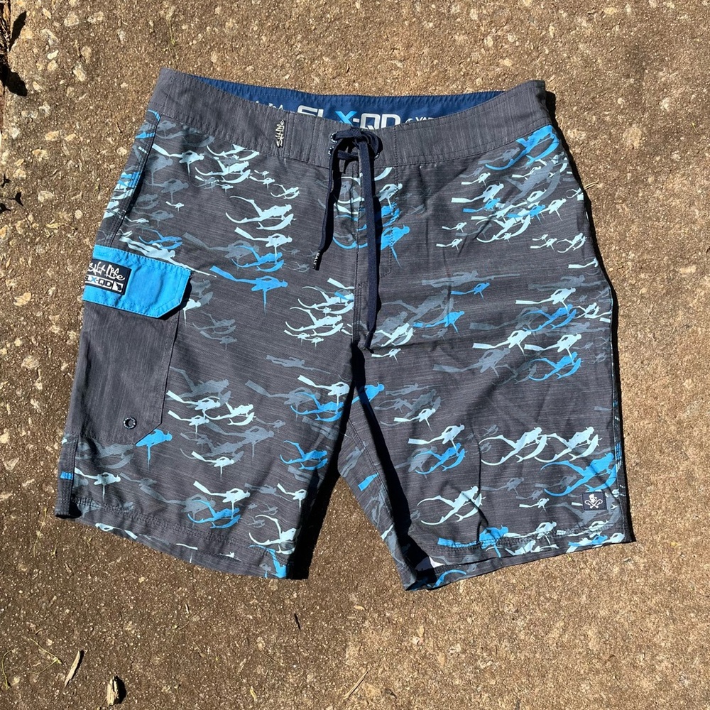 Salt Life Men’s Board shorts size‎ 32